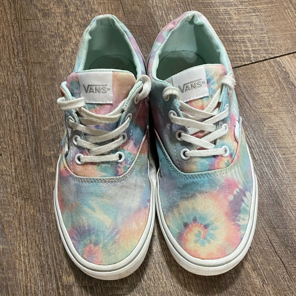 Vans Womens tie dye sneakers size 8.5